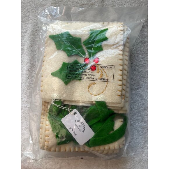 New Hallmark Expressions Christmas Holiday Paxk of 18 Felt Gift Bags 18 6.5"x6" - Picture 6 of 7